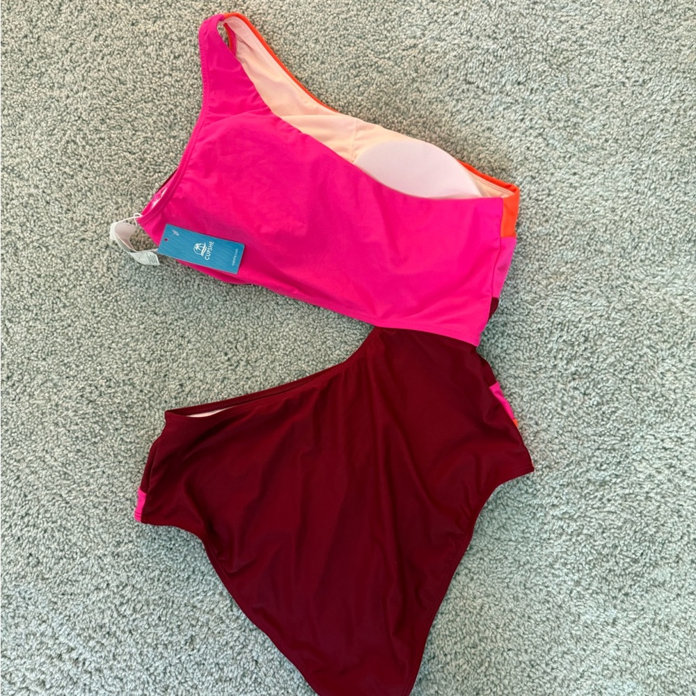 Cupshe One-Shoulder Swimsuit - Picture 3 of 5